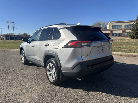 2021 Toyota RAV4 LE