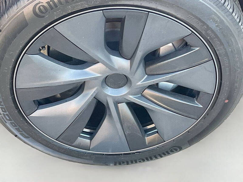2025 Tesla Model Y Long Range