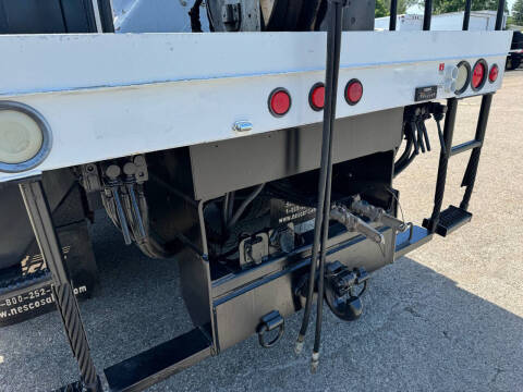 2014 Freightliner M2 106