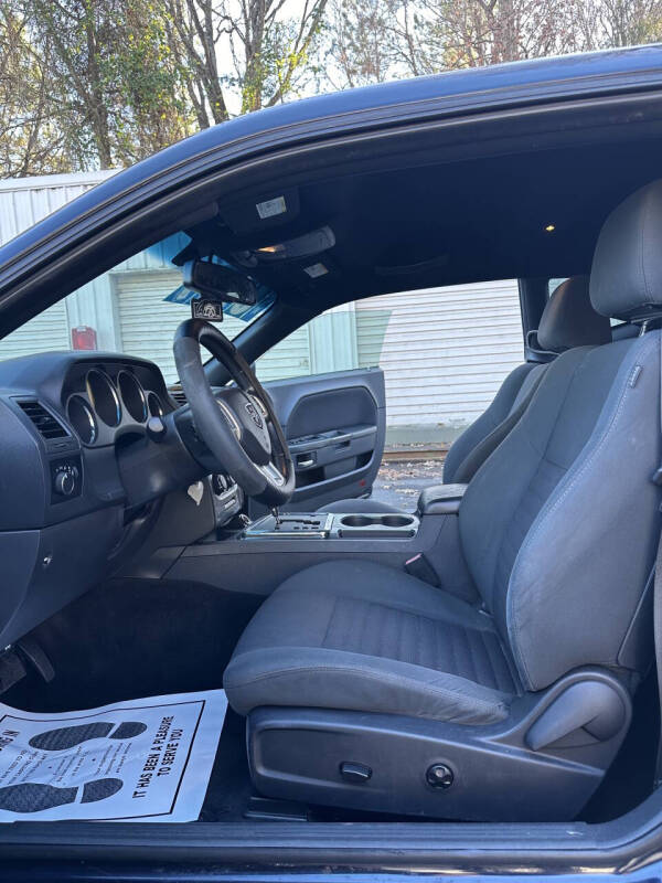 2012 Dodge Challenger SXT