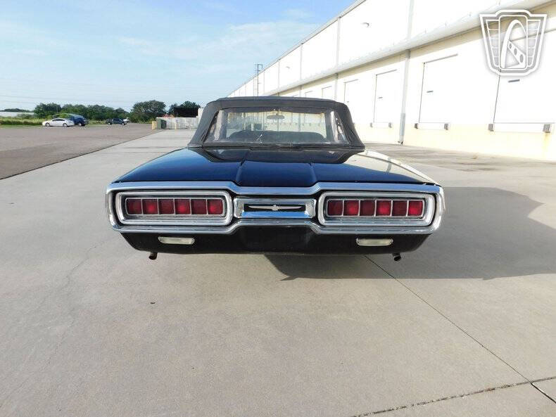 1965 Ford Thunderbird