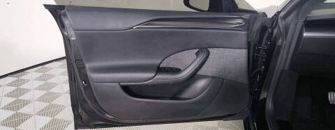 2023 Tesla Model S Plaid