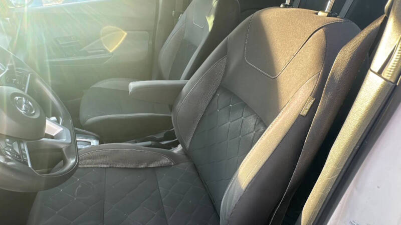 2020 Nissan Kicks S