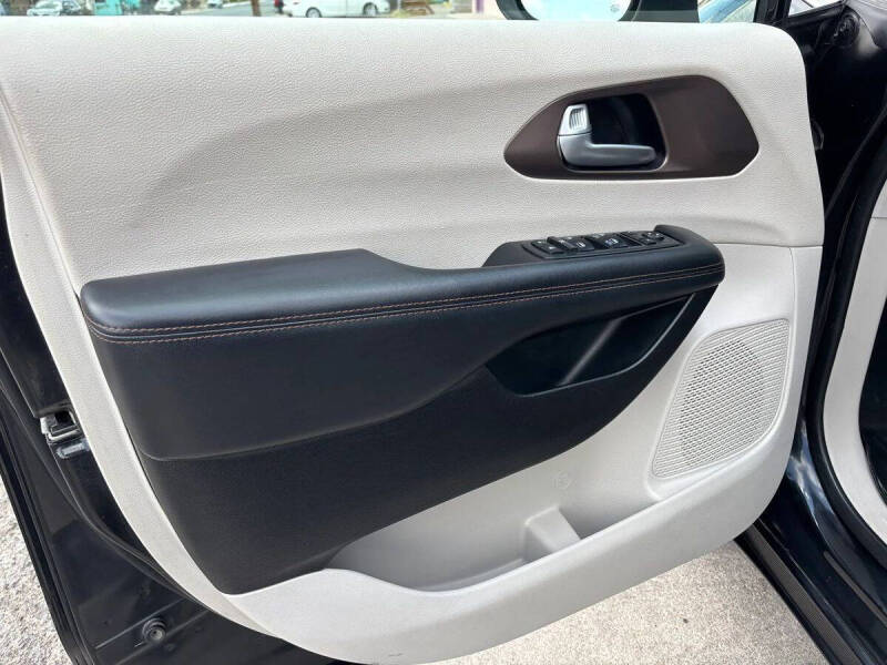 2018 Chrysler Pacifica Touring
