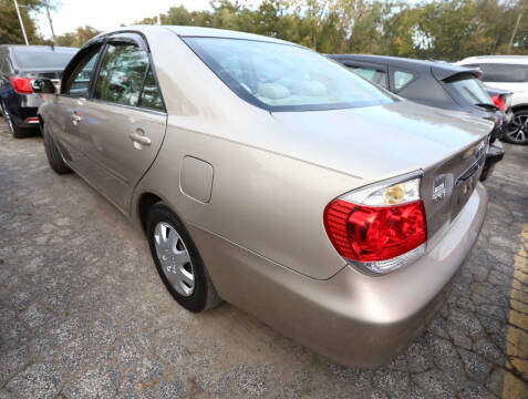 2005 Toyota Camry LE