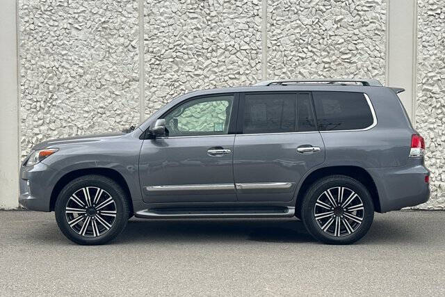 2014 Lexus LX 570