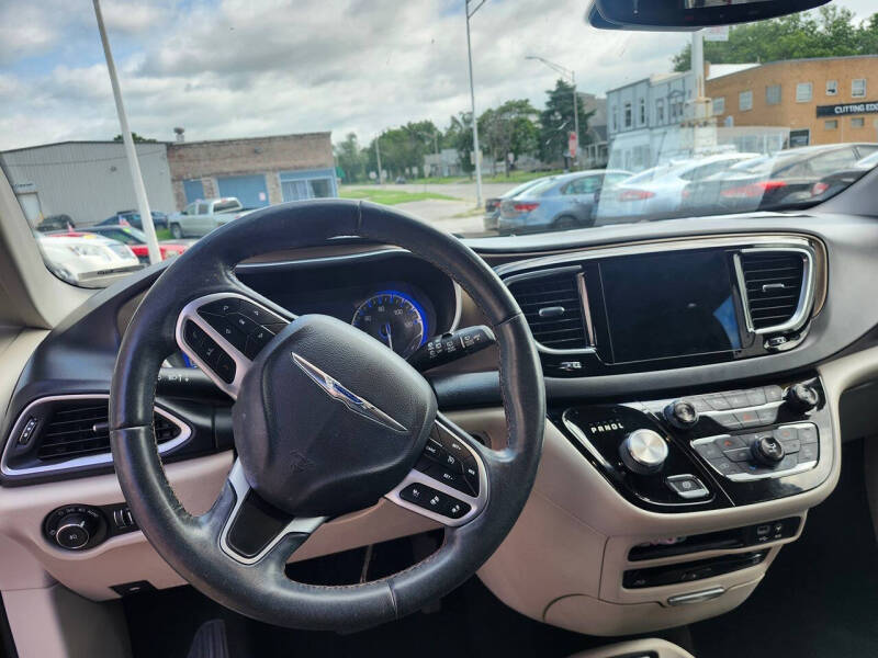 2018 Chrysler Pacifica Touring L Plus