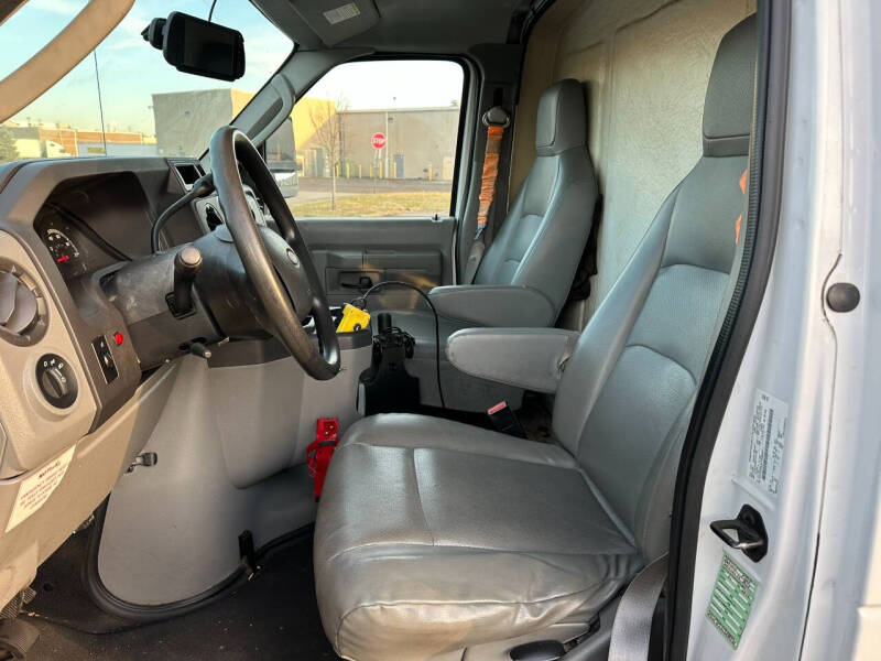 2012 Ford E-Series E-450 SD