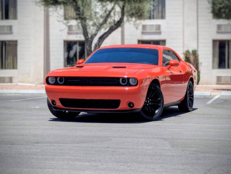 2018 Dodge Challenger SXT's photo