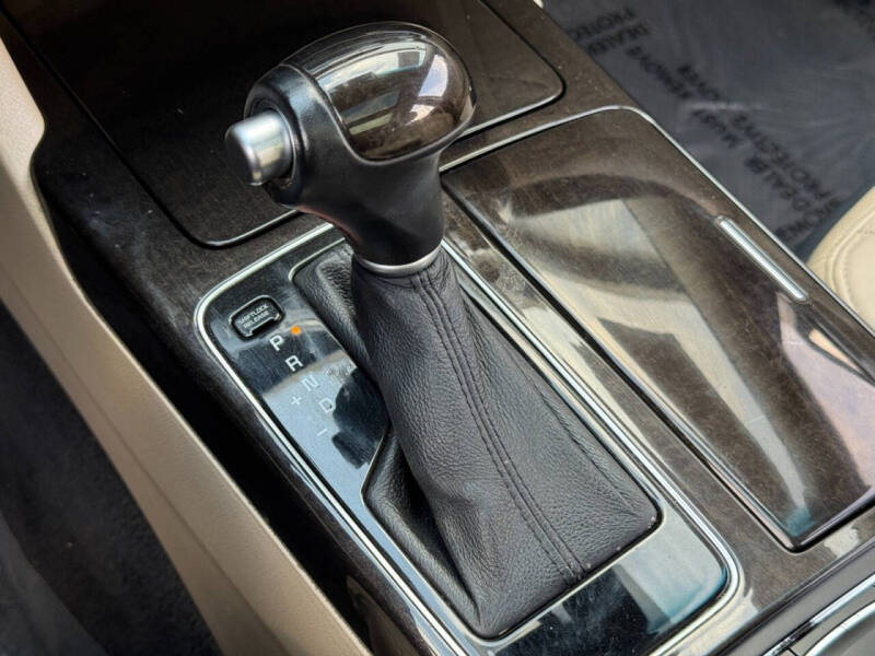 2014 Kia Cadenza Premium