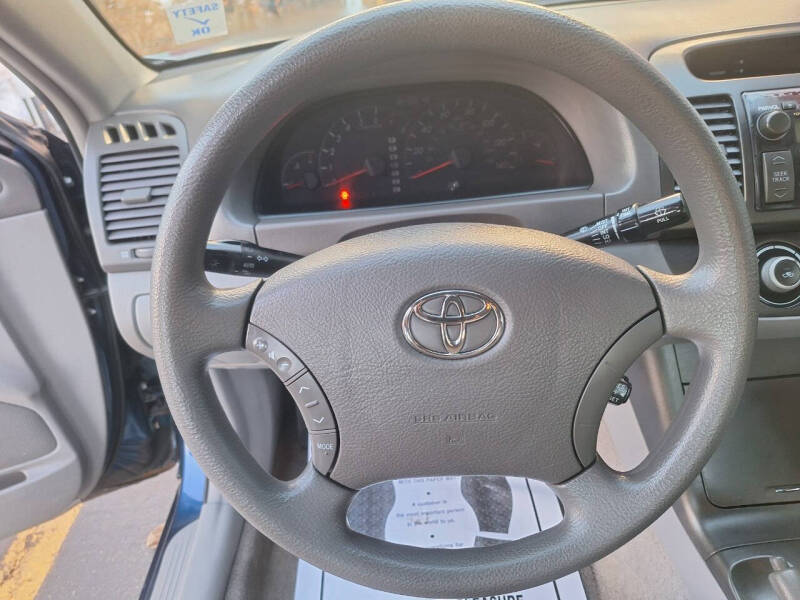 2005 Toyota Camry LE