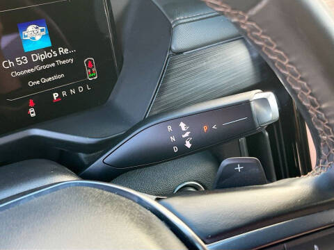 2025 GMC Acadia AT4