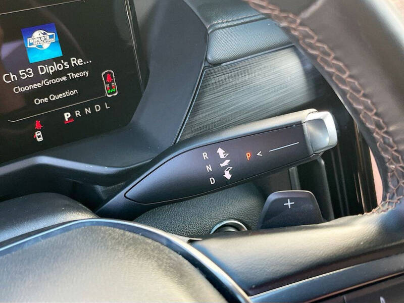 2025 GMC Acadia AT4