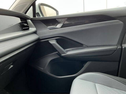 2025 Volkswagen Tiguan SE 4Motion