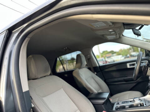 2020 Ford Explorer