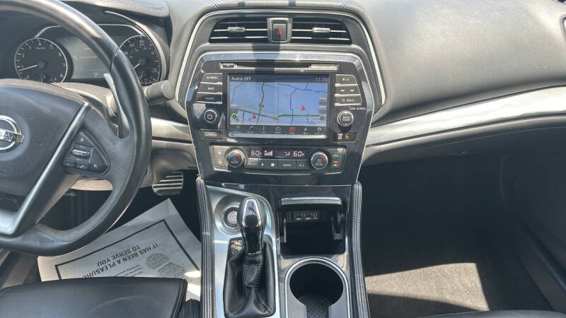 2017 Nissan Maxima 3.5 SR