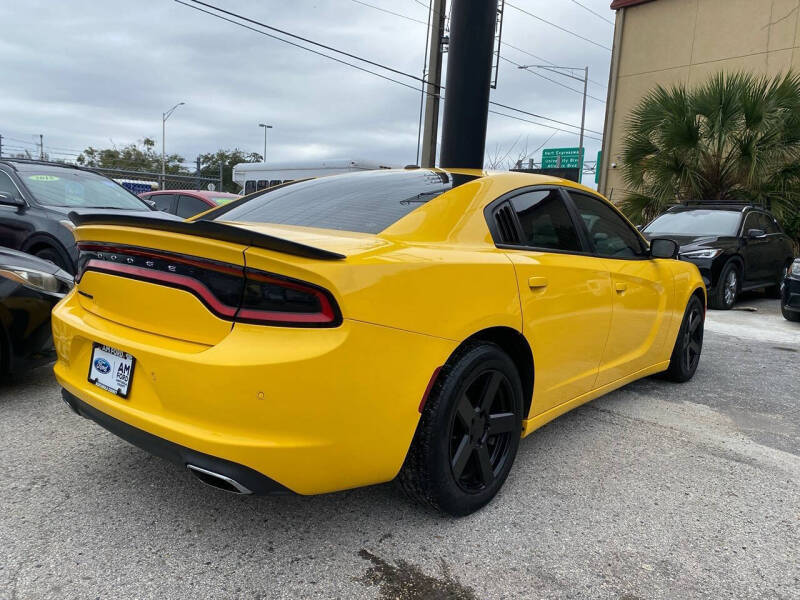 2017 Dodge Charger SE