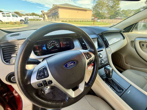 2013 Ford Taurus SEL