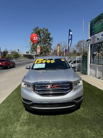 2017 GMC Acadia SLE-2