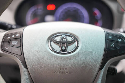 2013 Toyota Sienna LE 7-Passenger