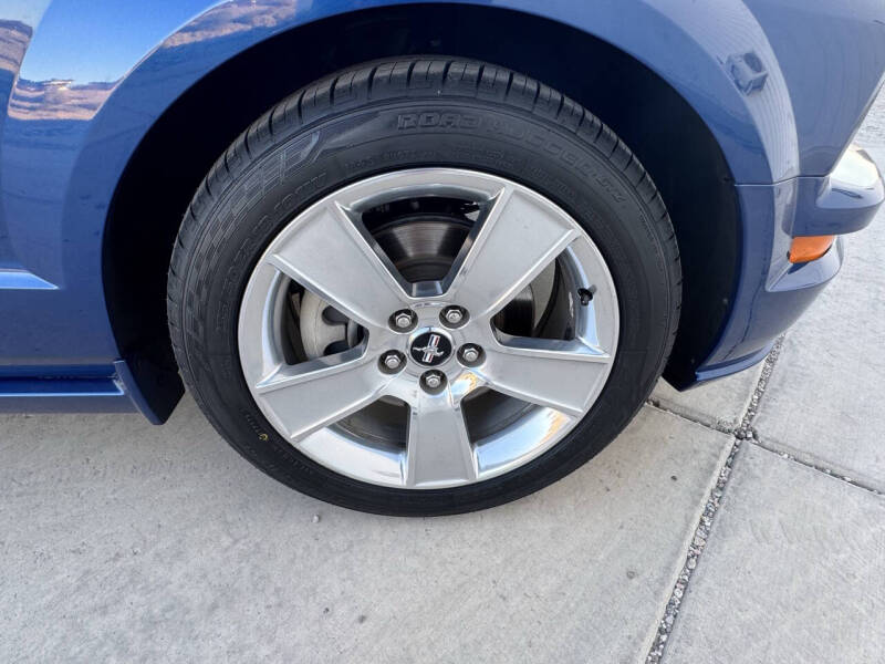 2007 Ford Mustang GT Deluxe