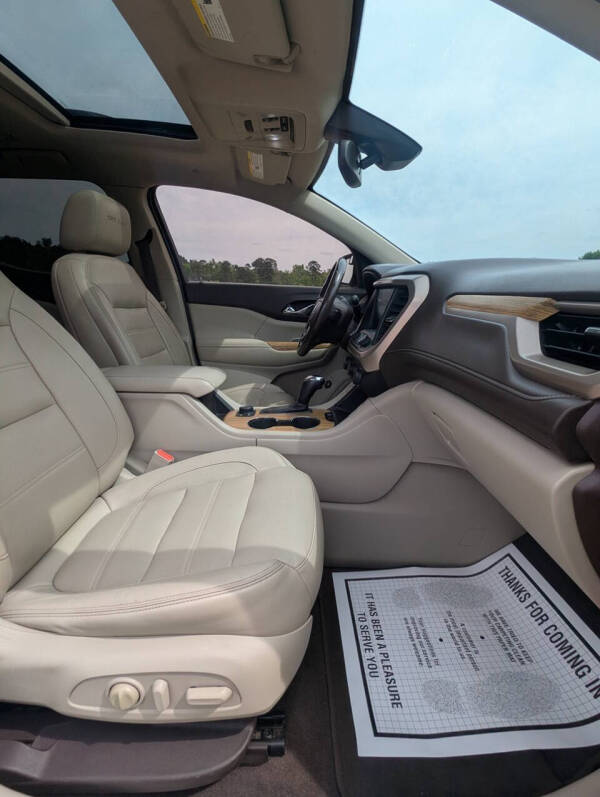 2017 GMC Acadia Denali