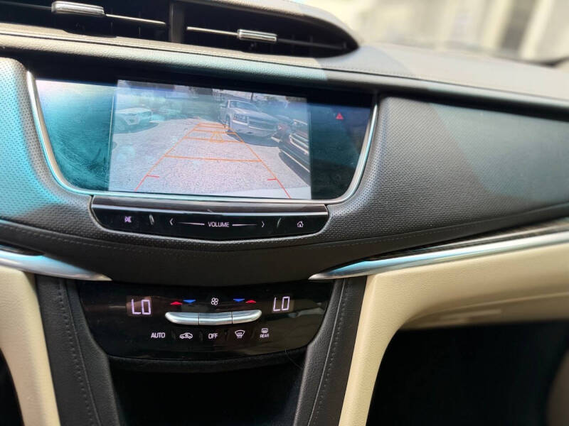 2017 Cadillac XT5
