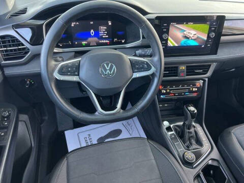 2025 Volkswagen Taos SE Black 4Motion