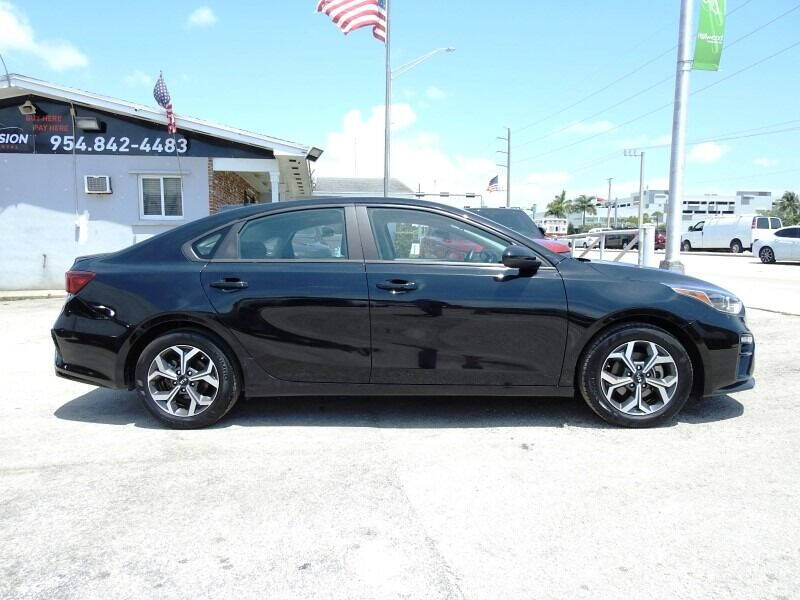 2021 KIA Forte Sedan - $15,900