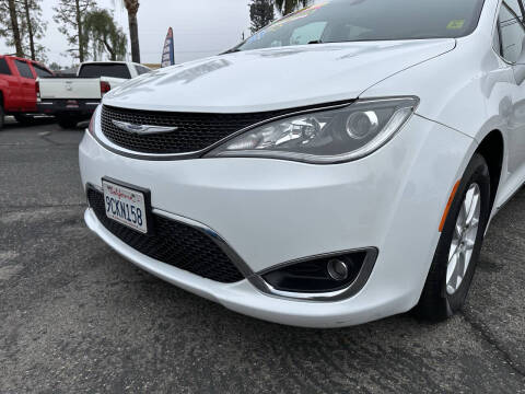 2020 Chrysler Pacifica Touring L