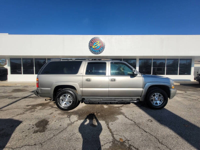 2003 Chevrolet Suburban LS photo 8