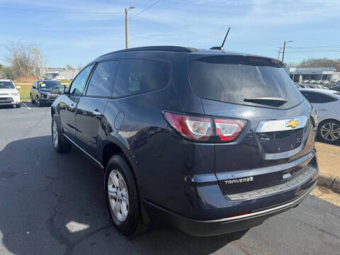 2017 Chevrolet Traverse LS