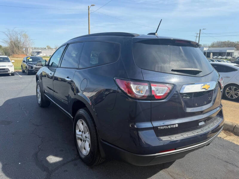 2017 Chevrolet Traverse LS