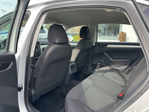 2017 Volkswagen Passat 1.8T S