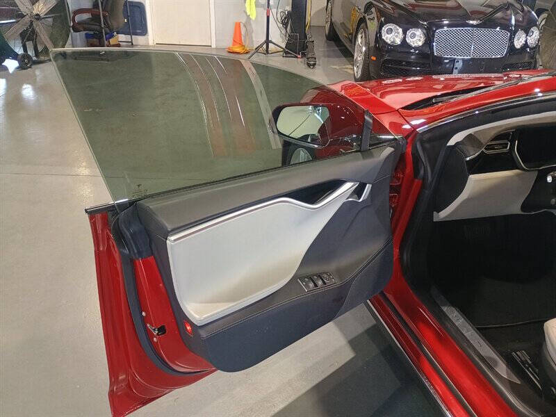 2016 Tesla Model S 70