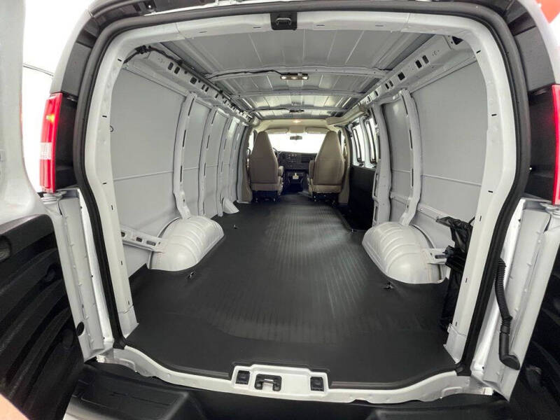 2026 GMC Savana 2500