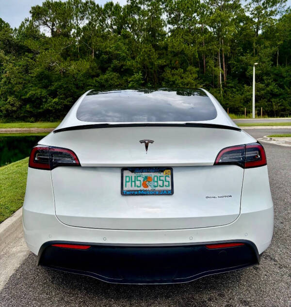 2021 Tesla Model Y Long Range - Photo 13