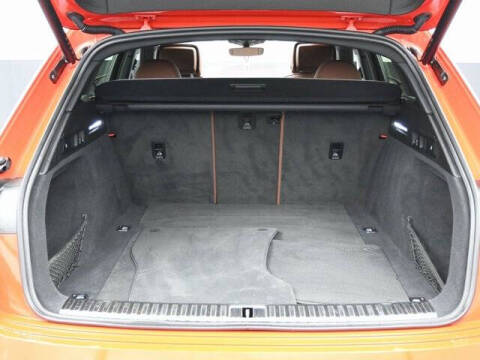 2022 Audi e-tron quattro Premium Plus