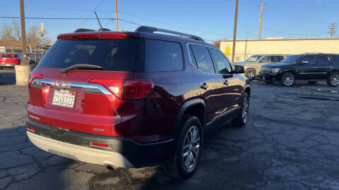 2017 GMC Acadia SLE-2