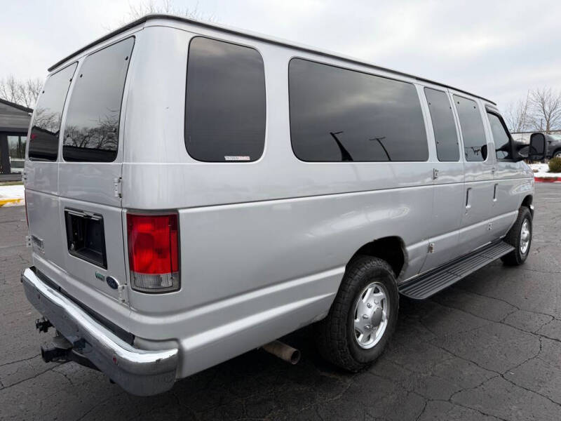 2013 Ford E-Series E-350 SD