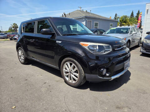2018 Kia Soul +