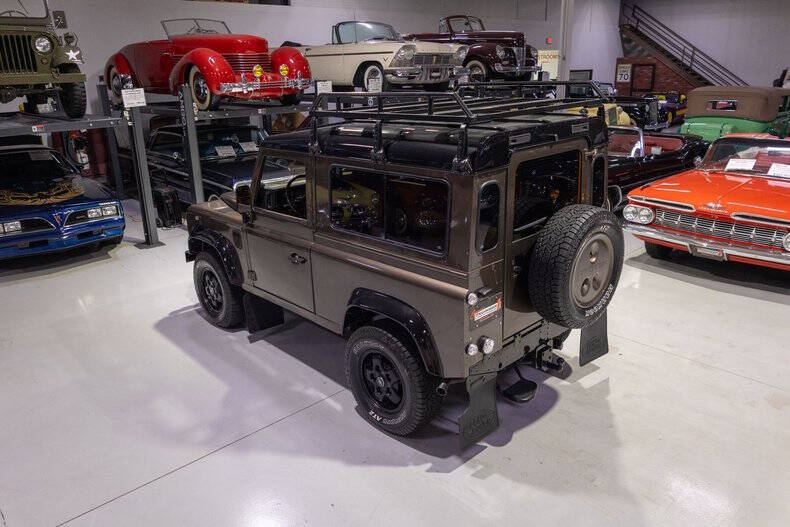 1987 Land Rover Defender