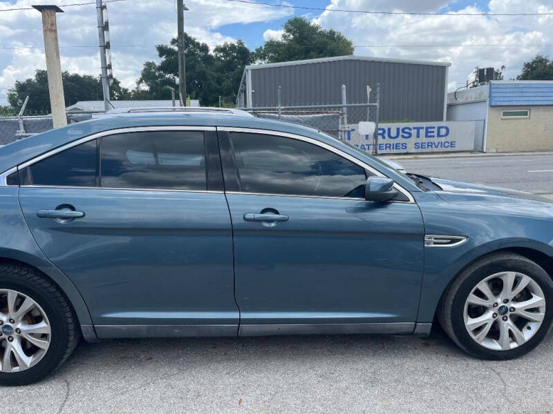 2010 Ford Taurus SEL
