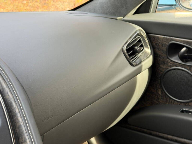 2023 Aston Martin DB11 Volante