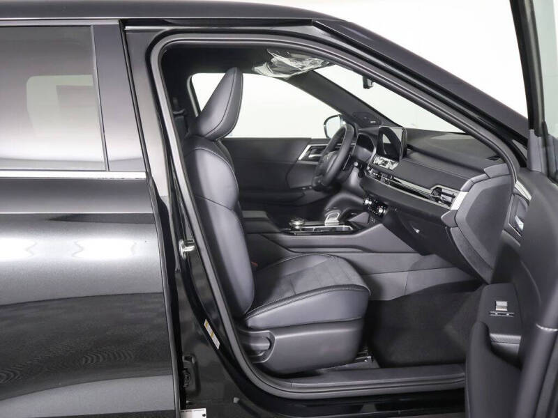 2026 Mitsubishi Outlander LE