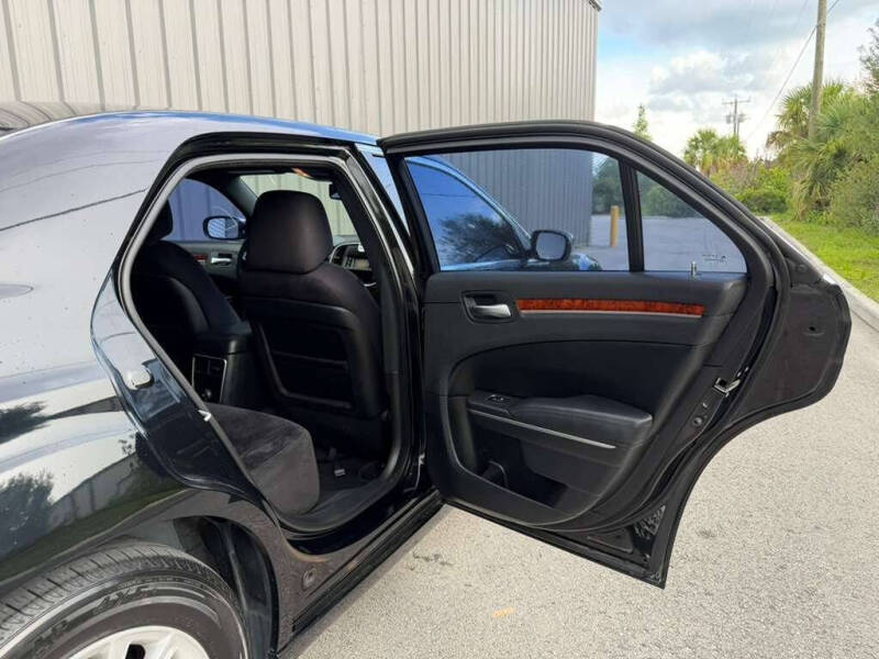 2012 Chrysler 300