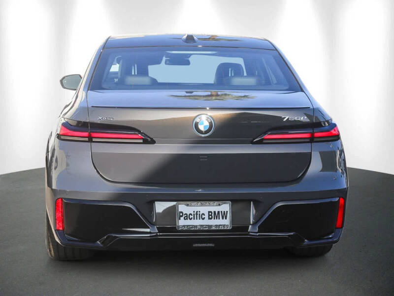 2025 BMW 7 Series 750e xDrive