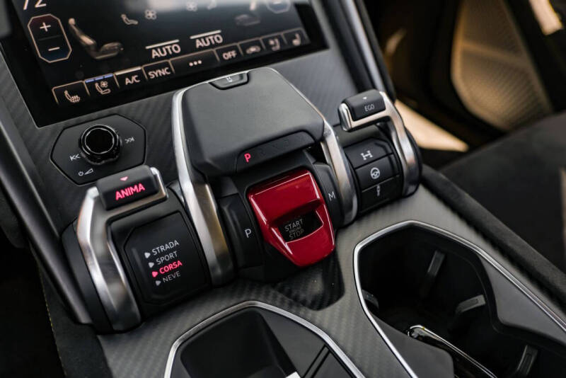 2024 Lamborghini Urus S