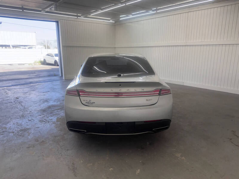 2017 Lincoln MKZ Select