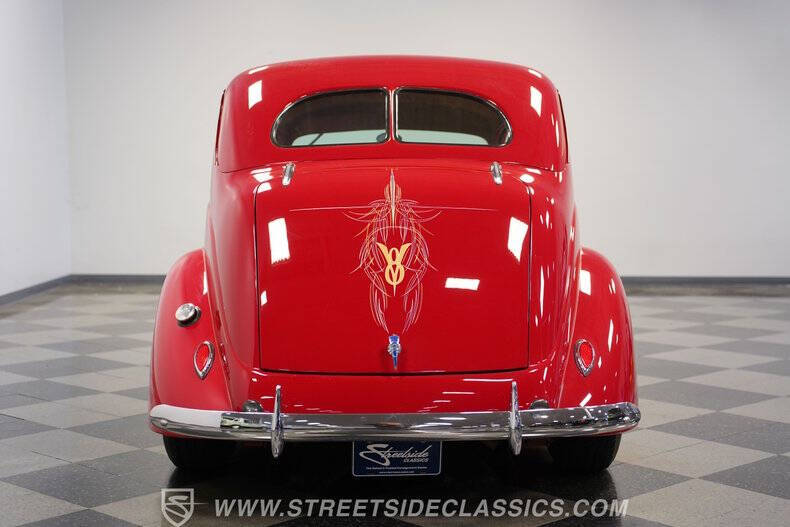 1937 Ford Tudor